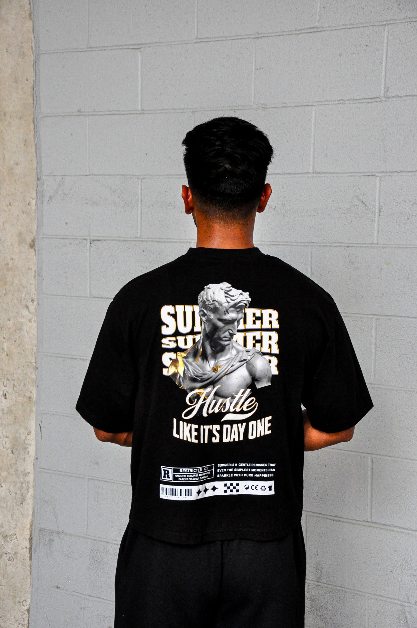 D1X Boxy Black Tee
